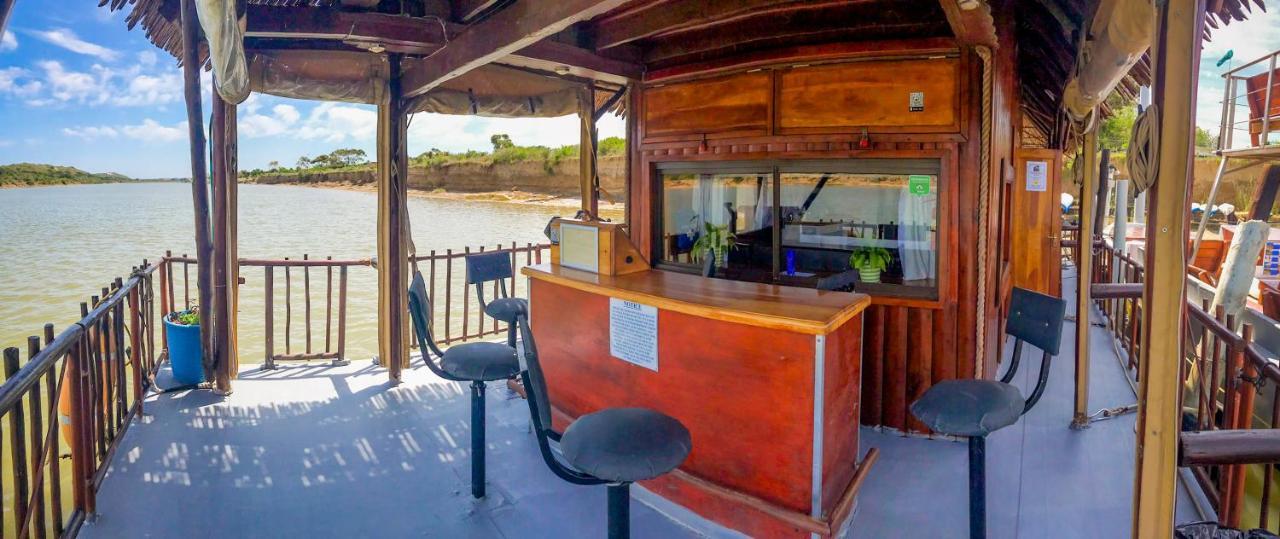 Maggie May House Boat - Colchester - 5Km From Elephant Park Exterior photo